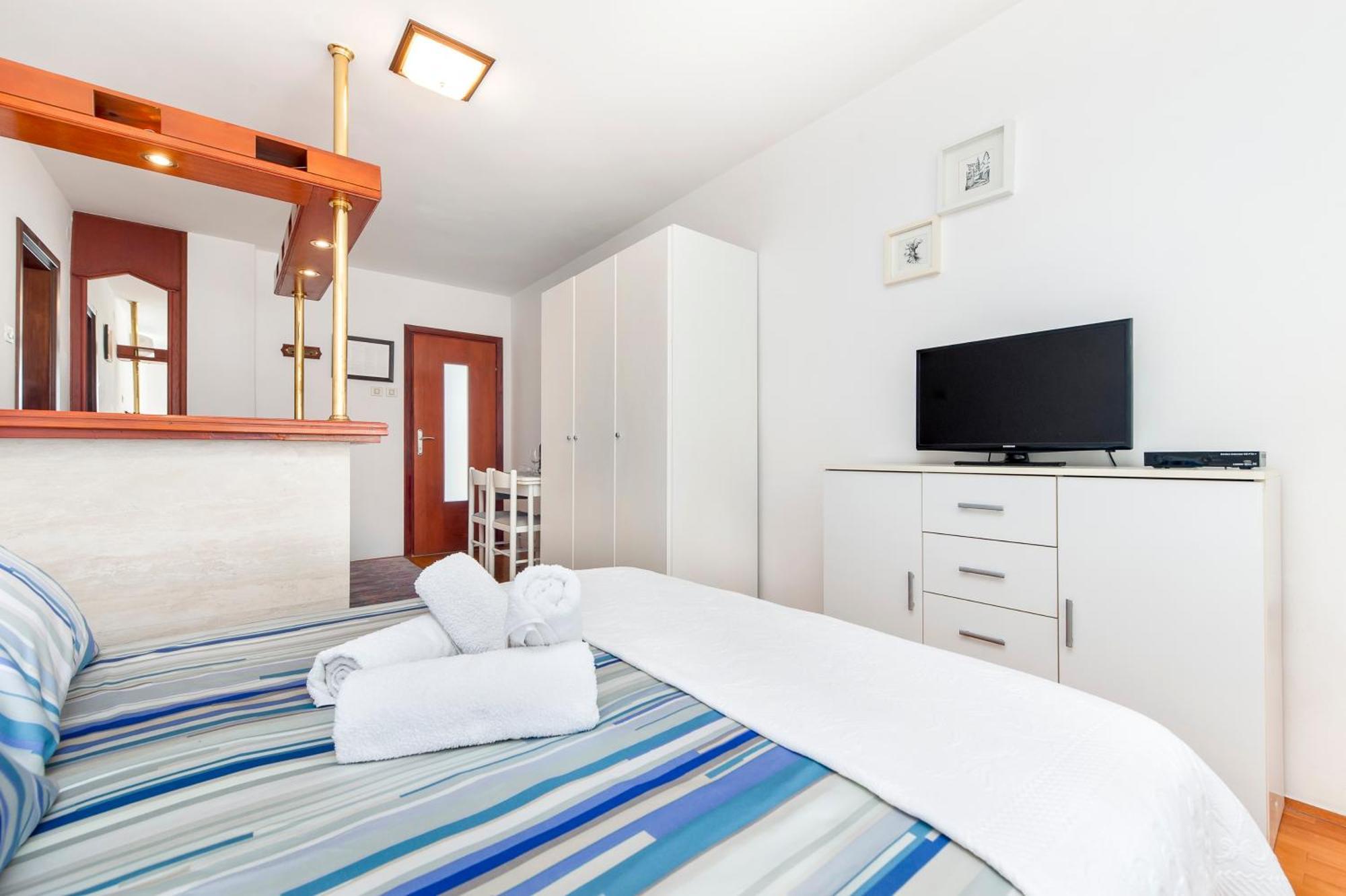 Apartments Carmelo Rovinj Bagian luar foto