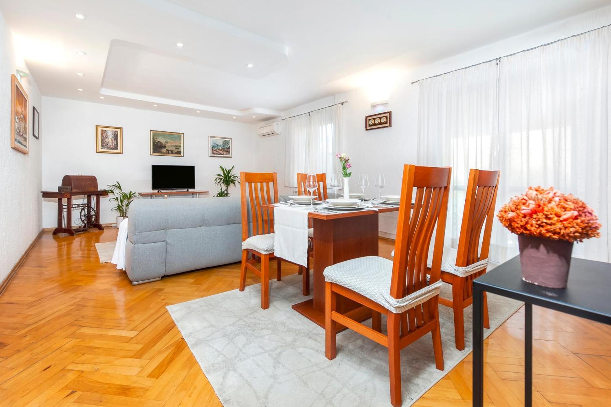 Apartments Carmelo Rovinj Bagian luar foto