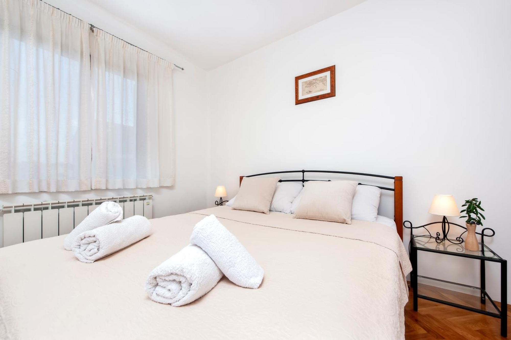 Apartments Carmelo Rovinj Bagian luar foto