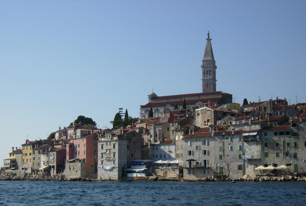 Apartments Carmelo Rovinj Bagian luar foto